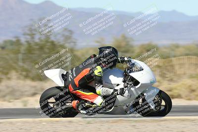 media/Dec-04-2025-Racers Edge (Thu) [[5ebc9f124d]]/3-B Group/5-Session 2 Turn 2 inside Speed Pans/